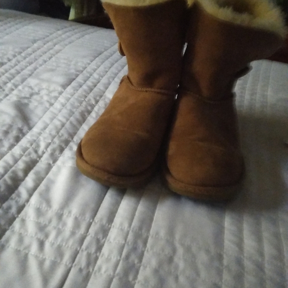 UGGs boots - Picture 4 of 4